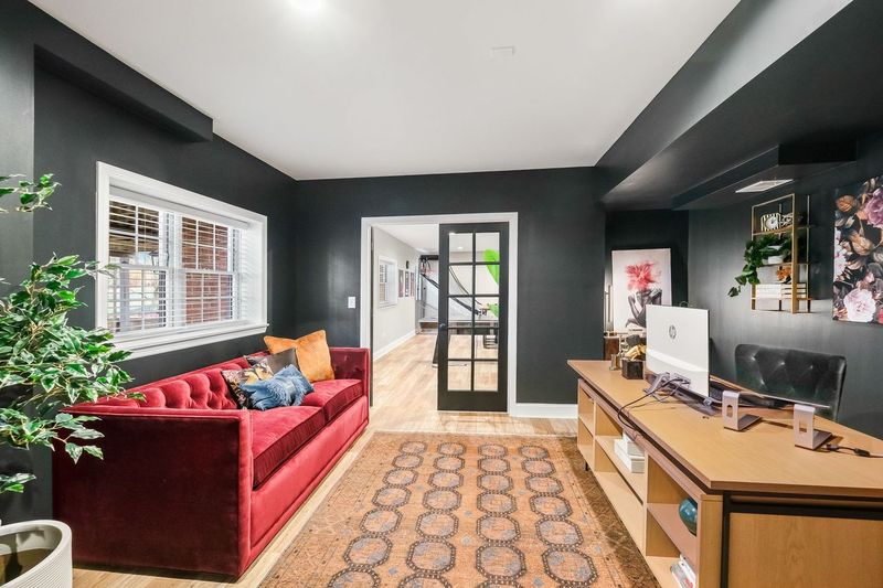Modern Monroeville Office Exudes a Professional Yet Chic Ambiance, Ideal for a Productive Work Environment.