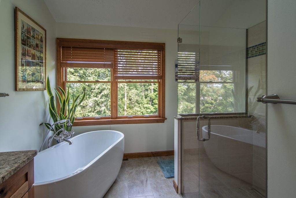 Completed bathroom remodel in Pleasant Hills, PA